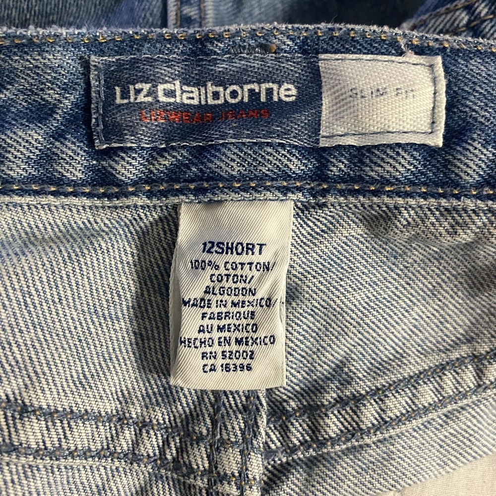 Liz Claiborne Women’s Low Waisted Blue Jeans - Picture 2 of 4